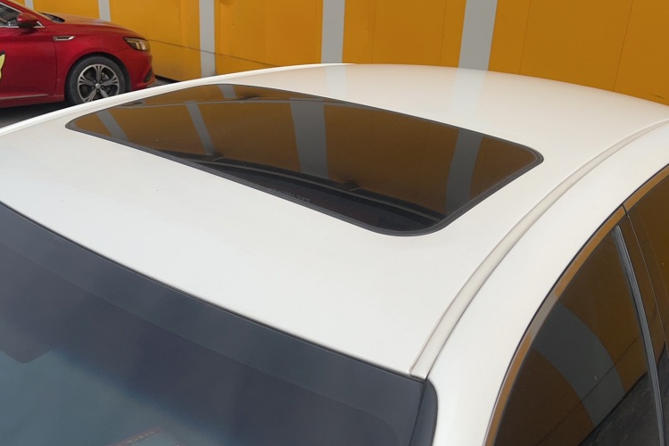 丰田 皇冠 2018款 2.0T 运动版局部细节57