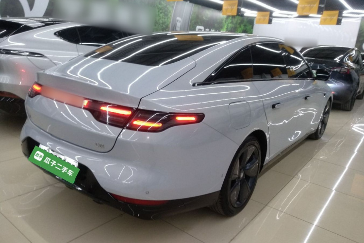 零跑汽车 零跑C01 2022款 后驱长续航版车身外观7