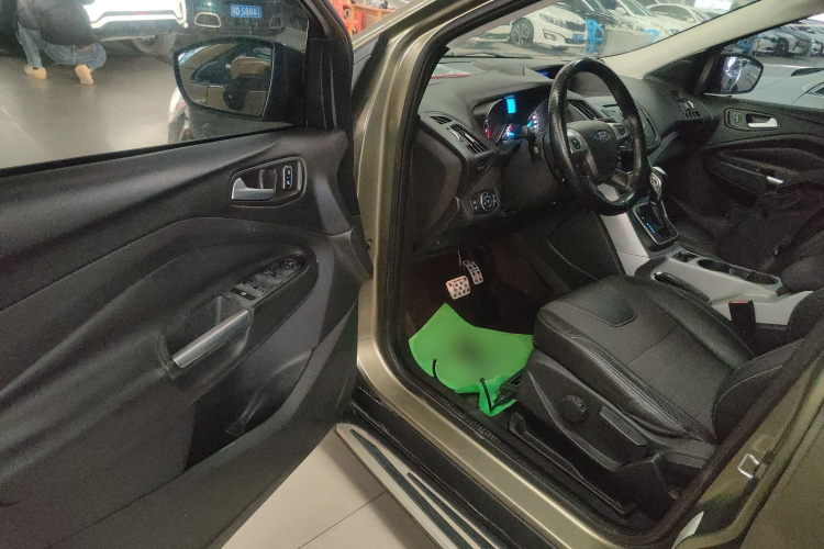 福特 翼虎 2013款 1.6L GTDi 两驱风尚型中控内饰20