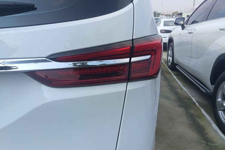 别克GL8 2023款 陆上公务舱 智享型车身外观6001