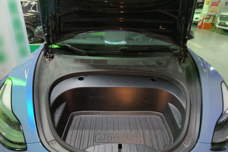 特斯拉 Model 3 2022款 后轮驱动版机舱底盘24