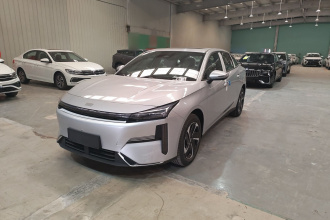 吉利银河 银河L6 2025款 EM-i 140km 探索+版