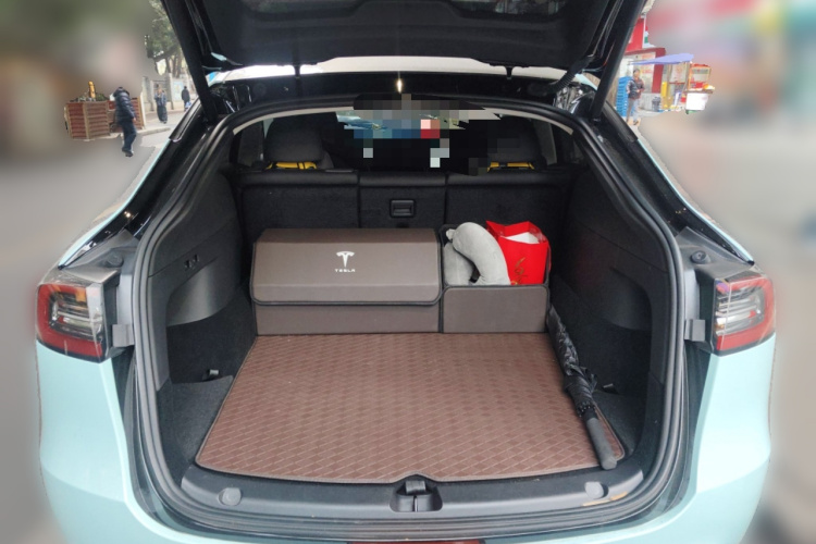 特斯拉 Model Y 2024款 后轮驱动版中控内饰23