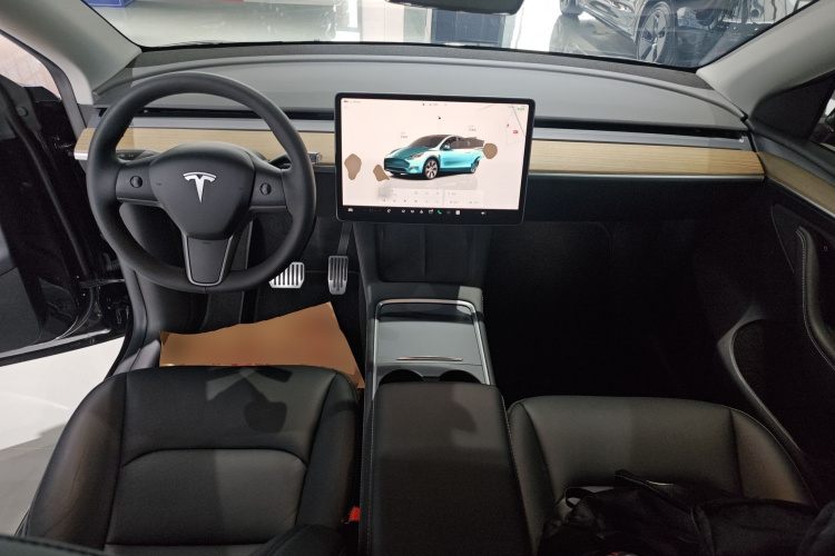 特斯拉 Model Y 2022款 后轮驱动版中控内饰12