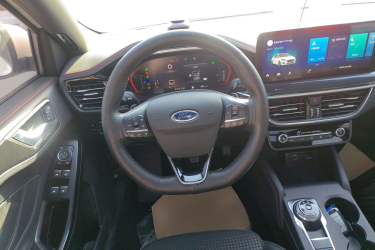 福特 福克斯 2021款 两厢 EcoBoost 180 自动ST Line中控内饰13