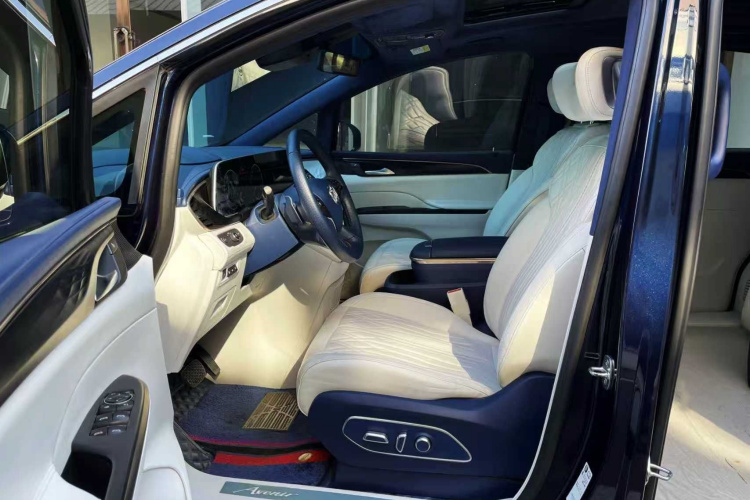 别克GL8 2020款 Avenir艾维亚 四座尊礼版中控内饰7001