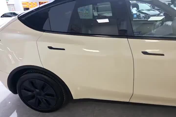 特斯拉 Model Y 2023款 后轮驱动版实拍1