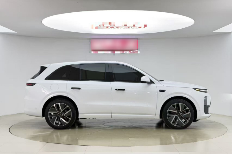 理想汽车 理想L6 2025款 Pro 智能焕新版车身外观6004