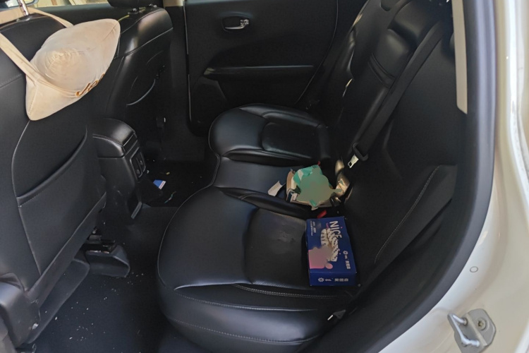 Jeep 指南者 2017款 200T 自动家享版中控内饰7004