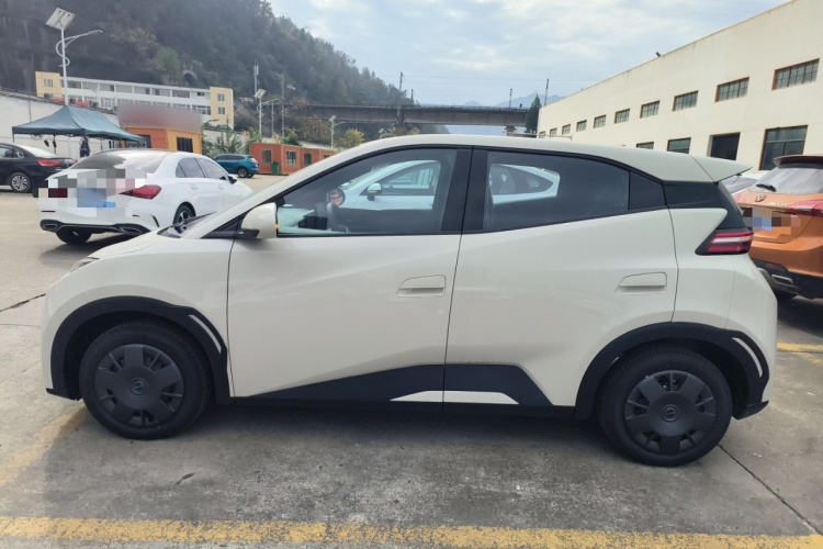 比亚迪 海鸥 2025款 智驾版 305km 活力版车身外观4