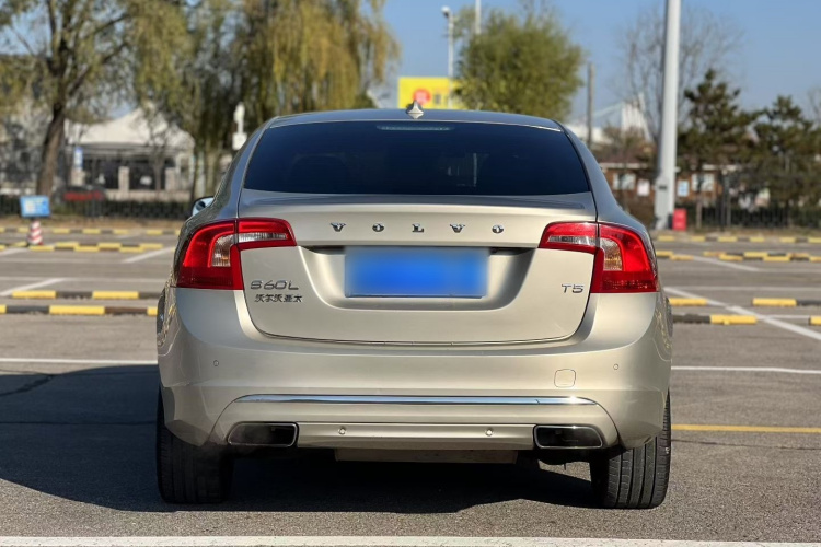 沃尔沃S60 2019款 S60L 改款 T5 智驭菁英版车身外观6007