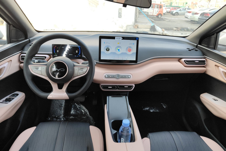 比亚迪 海鸥 2025款 智驾版 305km 活力版中控内饰12