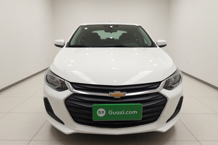 雪佛兰 科沃兹 2020款 325T 自动欣悦版车身外观2