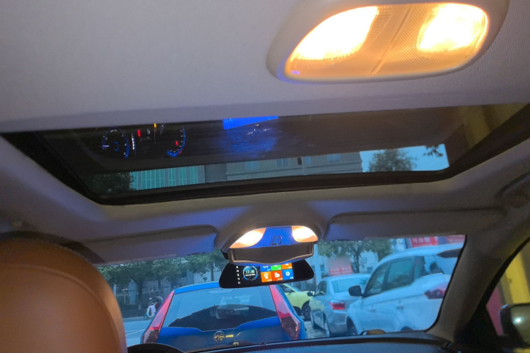 菲亚特 菲翔 2015款 1.4T 自动劲享版中控内饰22