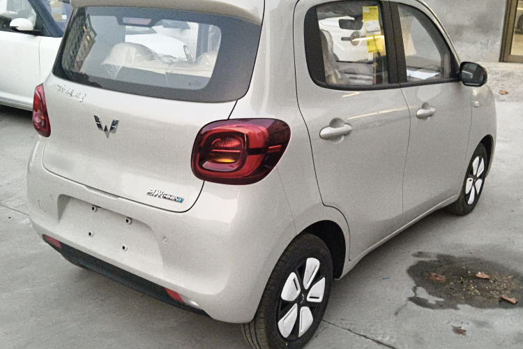 五菱汽车 宏光MINIEV 2025款 四门版 进阶款车身外观7