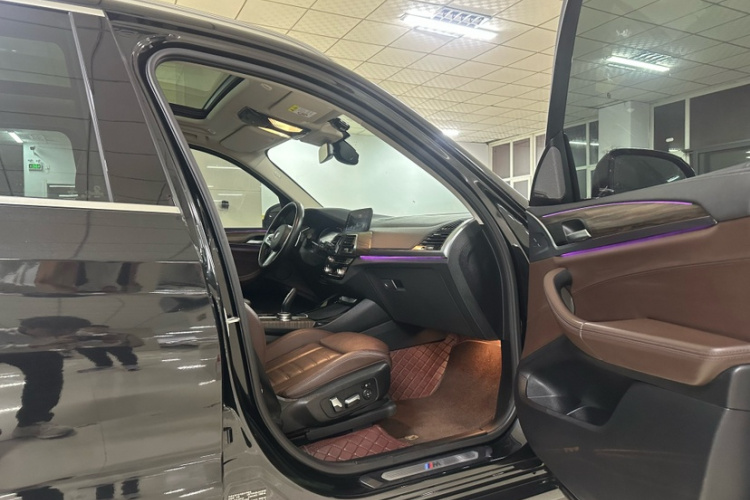 宝马X3 2020款  xDrive28i M运动套装中控内饰7010