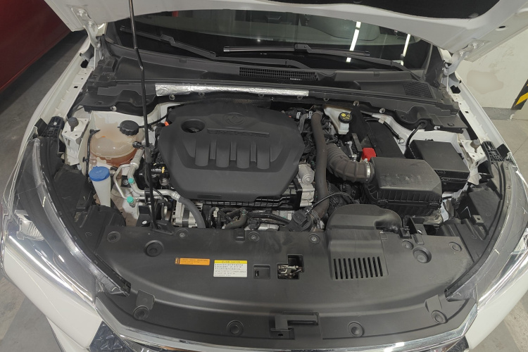 东风风神 奕炫GS 2021款 230T 自动追星版机舱底盘24