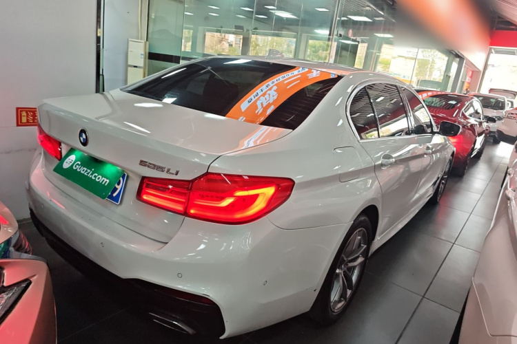 宝马5系 2020款 525Li M运动套装车身外观7