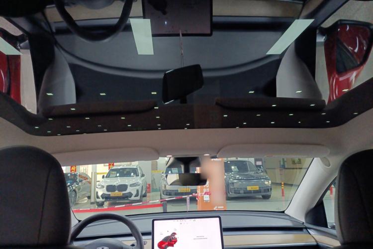 特斯拉 Model Y 2021款 长续航全轮驱动版中控内饰22