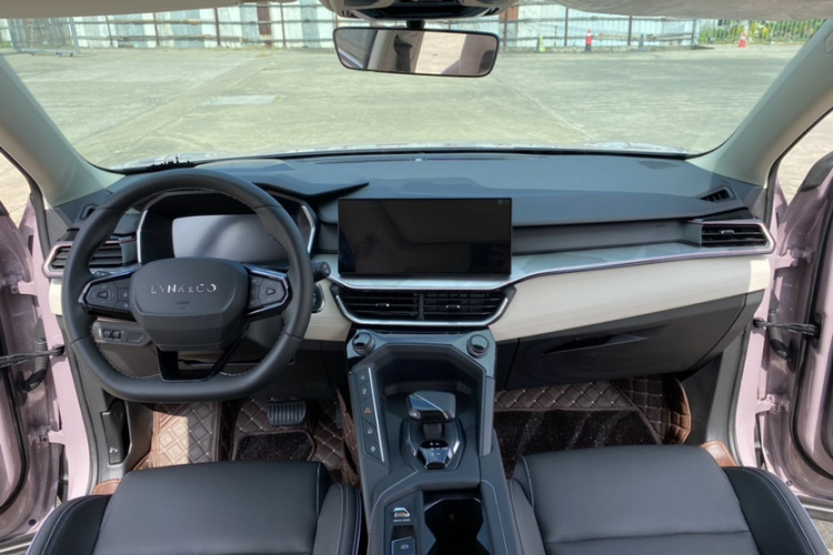 领克06 EM-P 2023款 1.5T Remix PHEV Shero中控内饰7012