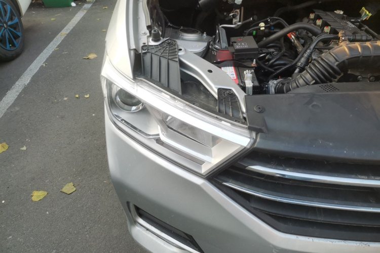 五菱汽车 五菱宏光 2019款 1.5L S标准型国VI LAR车身外观6006