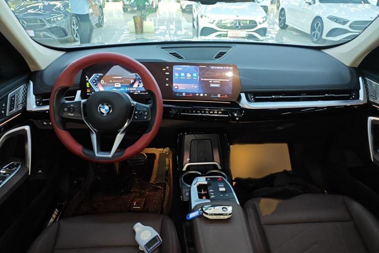 宝马X1 2023款 sDrive25Li X设计套装中控内饰12