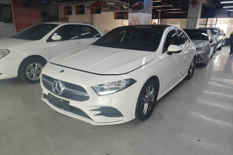 奔驰A级 2022款 A 180 L 运动轿车