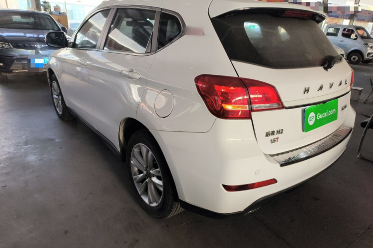 哈弗H2 2016款 红标 1.5T 手动两驱精英型车身外观4
