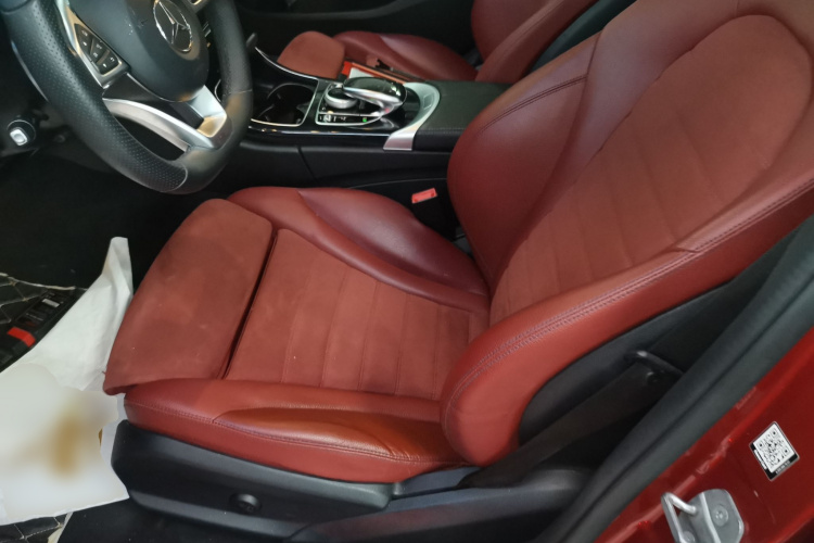 奔驰C级 2018款 C 200 运动版局部细节19