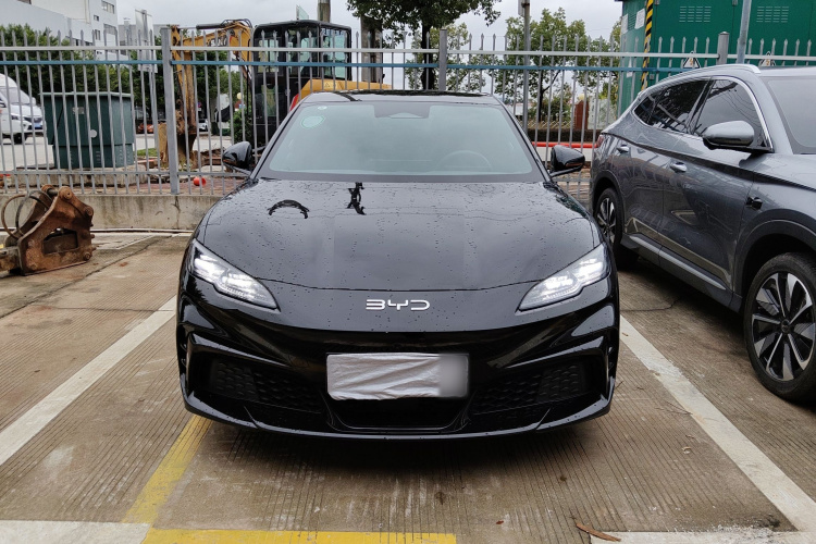 比亚迪 海豹06GT 2025款 605热浪版车身外观2