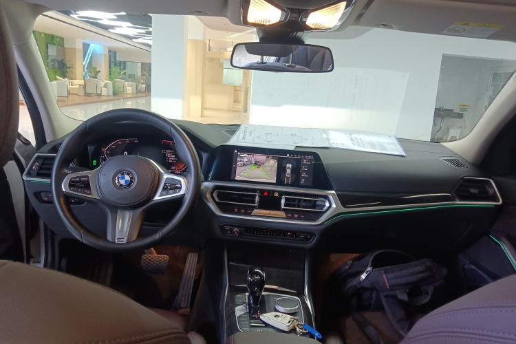 宝马3系 2020款 改款 325Li M运动套装中控内饰12