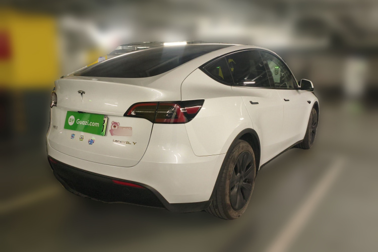 特斯拉 Model Y 2024款 后轮驱动版车身外观7
