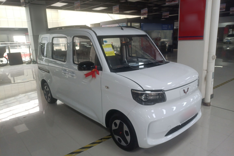 五菱汽车 五菱之光新能源 2025款 201km 舒适型车身外观3