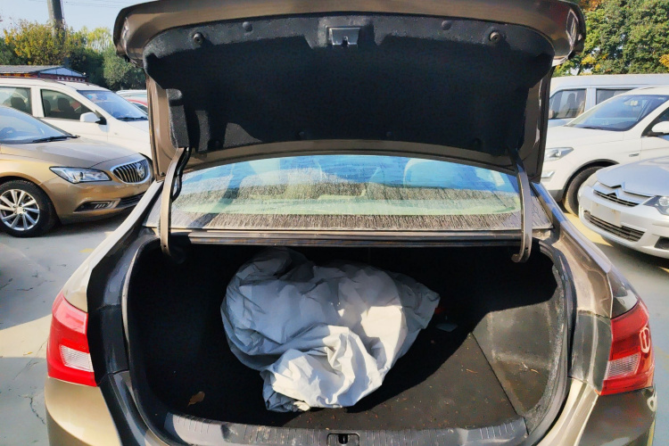 别克 英朗 2017款 15N 自动精英型局部细节23