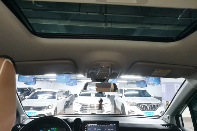 五菱汽车 五菱佳辰 2023款 2.0L DHT旗舰型局部细节22