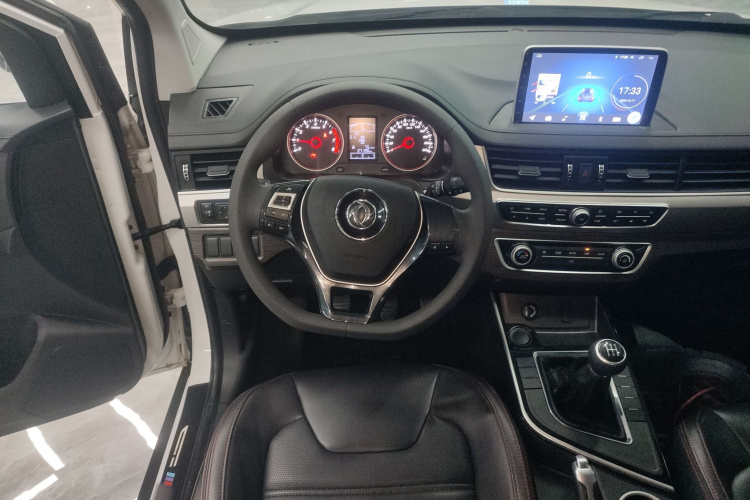 东风风行 风行SX6 2019款 1.6L 手动豪华型 国VI中控内饰13