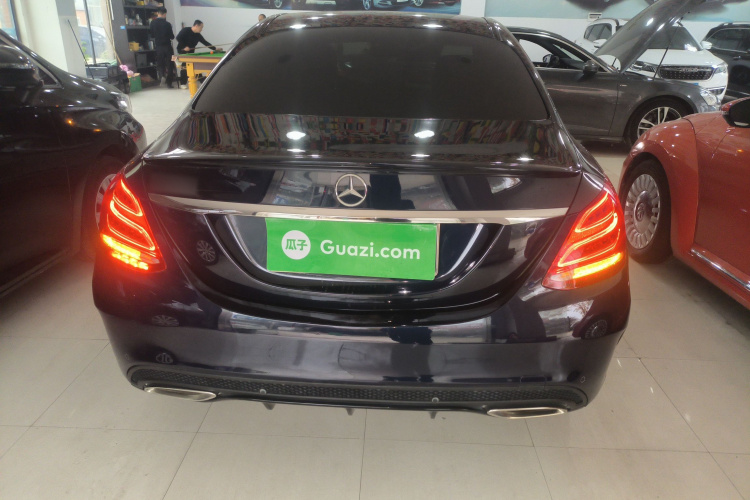奔驰C级 2018款 C 200 运动版车身外观6