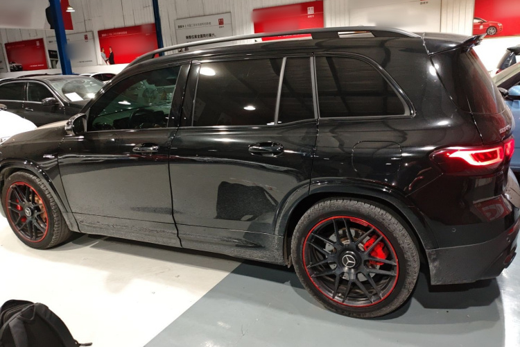 奔驰GLB AMG 2023款 AMG GLB 35 4MATIC车身外观4