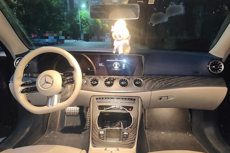 奔驰E级(进口) 2021款 E 260 轿跑车中控内饰7002