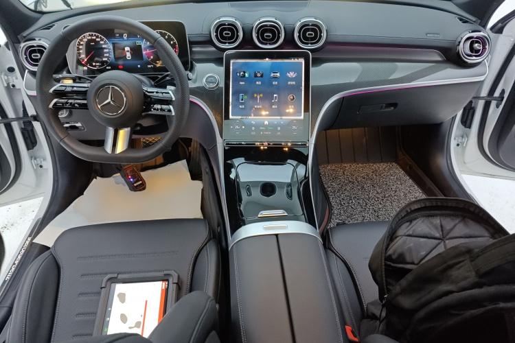 奔驰C级 2024款 改款三 C 260 L 运动版中控内饰12