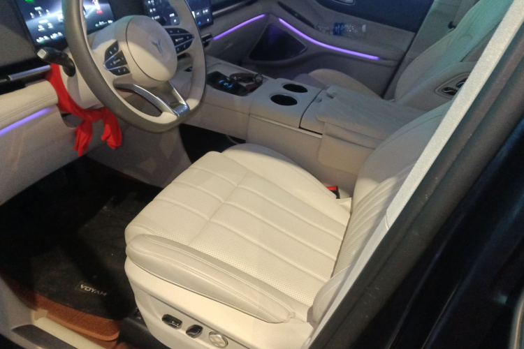 岚图汽车 岚图梦想家 2025款 PHEV 四驱旗舰乾崑版局部细节19