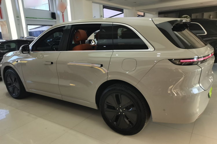 理想汽车 理想L6 2024款 Pro车身外观4