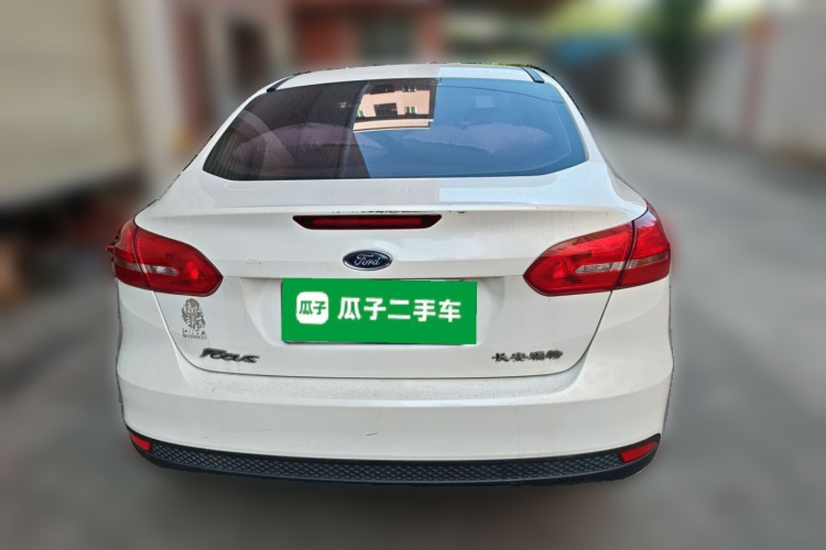 福特 福克斯 2018款 三厢经典 1.6L 自动舒适型智行版车身外观6004