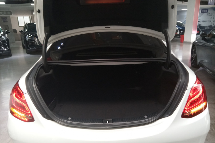 奔驰C级 2015款 改款 C 200 L 运动型局部细节23