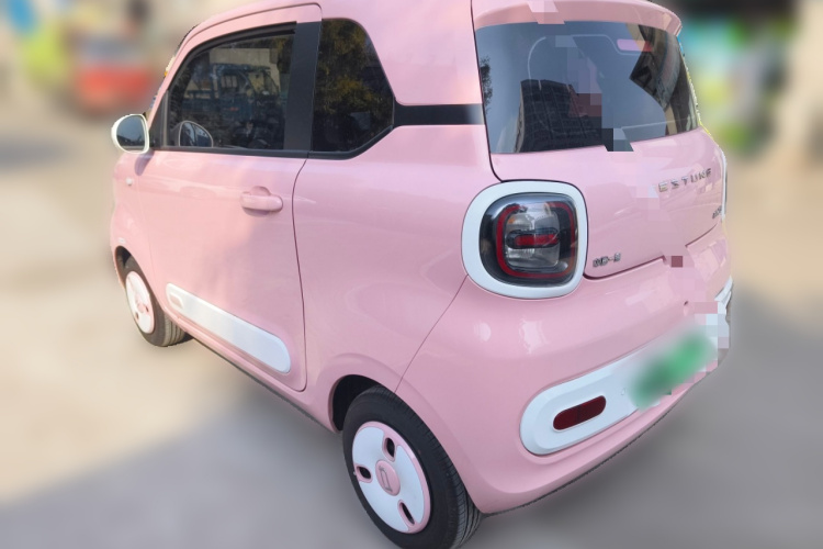 奔腾小马 2025款 222km 灵动马车身外观5