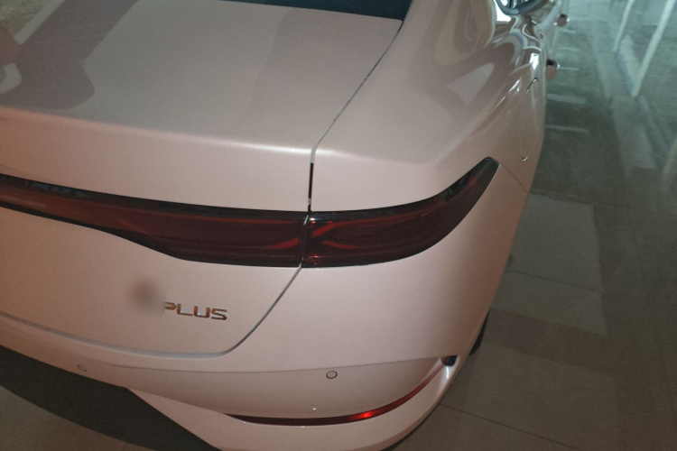 比亚迪 秦PLUS 2025款 DM-i 智驾版 55KM领先型车身外观9