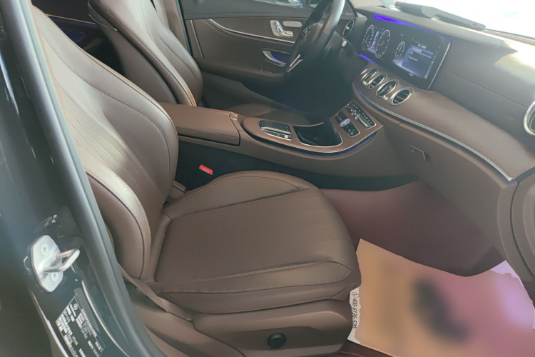 奔驰E级 2020款 E 300 L 时尚型局部细节41