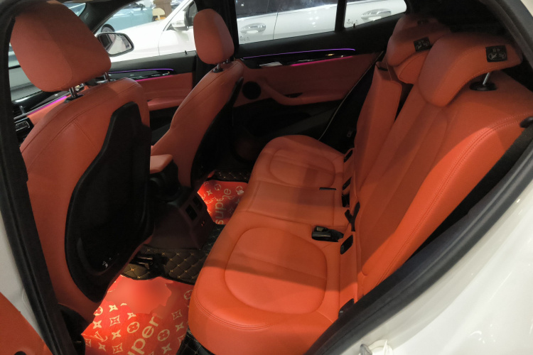 宝马X2 2020款 sDrive25i 领先型M运动套装中控内饰21