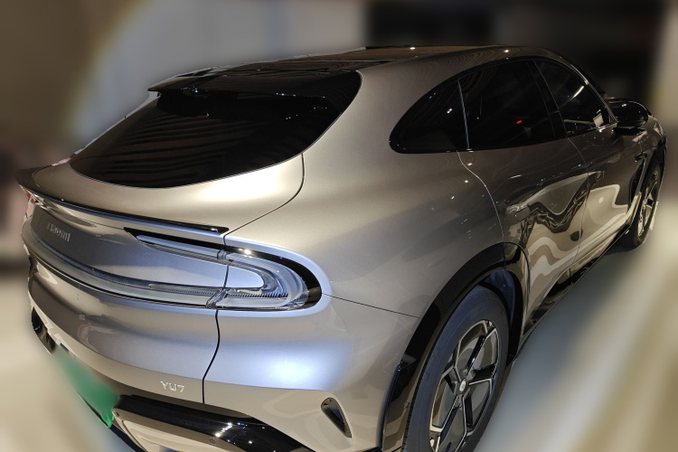小米汽车 小米YU7 2025款 超长续航后驱版车身外观7