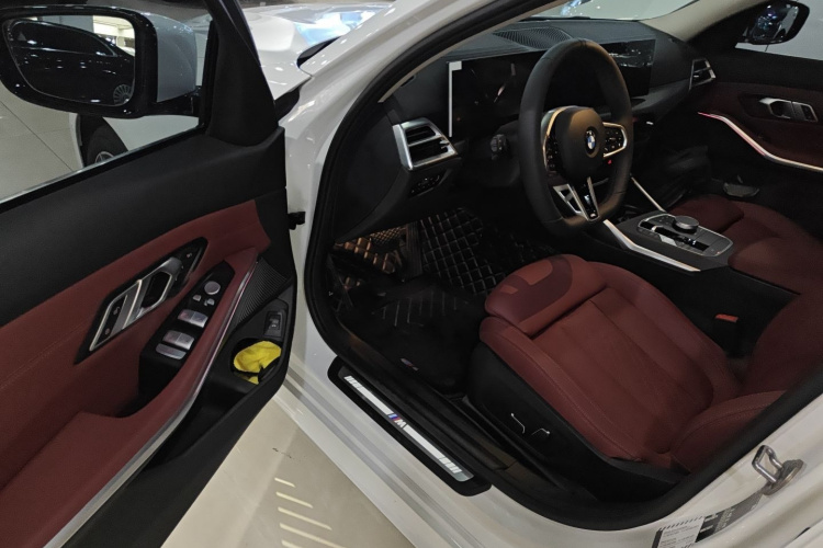 宝马3系 2025款 325Li M运动套装中控内饰20